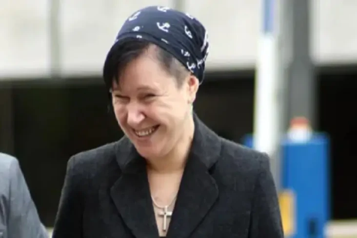 Sosok Emily Horne Wanita...