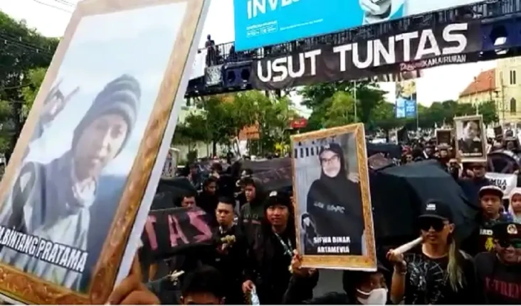 40 Hari Tragedi Kanjuruhan,...
