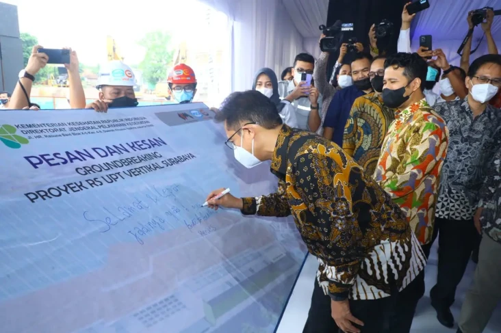 Perbanyak Dokter Spesialis,...