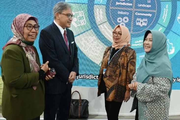 Sawit Berkontribusi...