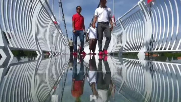 Uji Nyali! Wisata Jembatan...