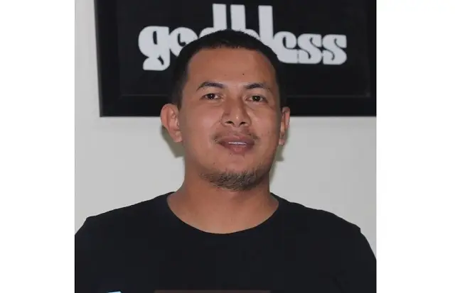 Melahirkan Generasi...