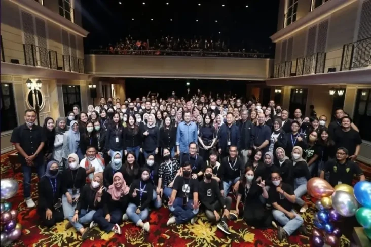 Market Terbuka Lebar,...