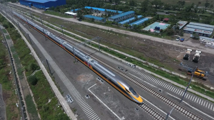 Kereta Cepat Mulai Jajal...