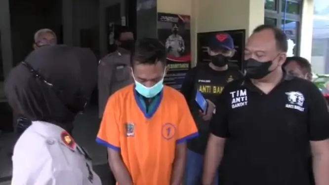 Beringas Todong Pasangan...
