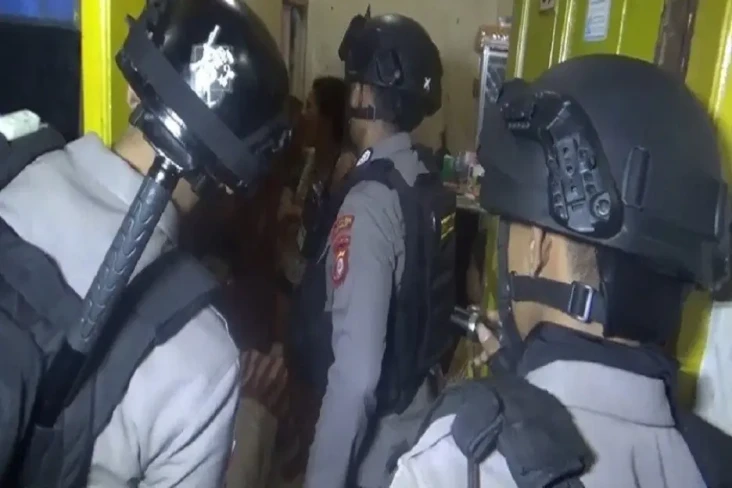 Kencan Dibatalkan gara-gara...