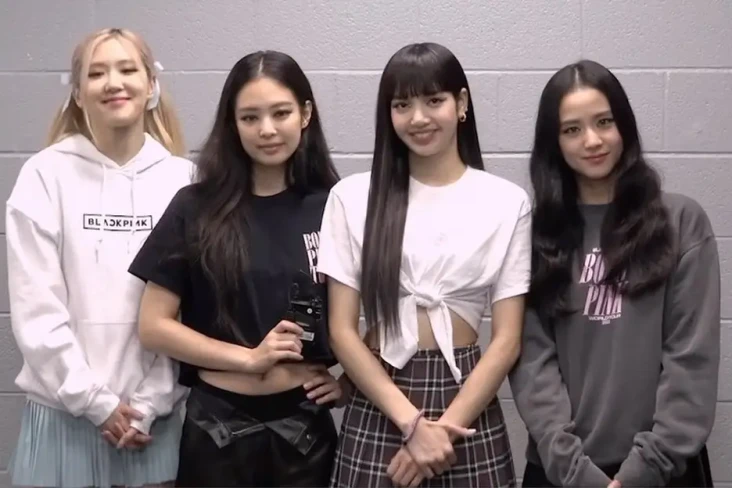 Blackpink dan Lisa Torehkan...