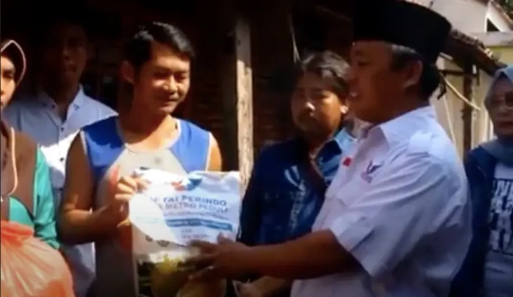 Dapat Bantuan Sembako,...