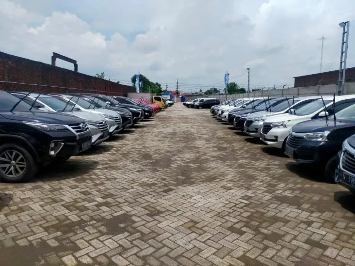 Balai Lelang Mobil AUKSI...