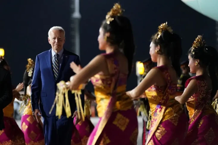 Politico: Tuan Rumah...