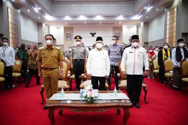 Wakil Presiden Tegaskan...