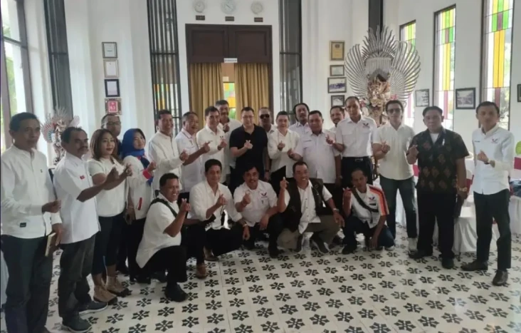 HT Berikan Pengarahan...