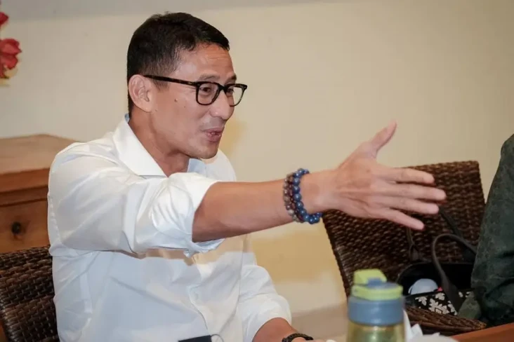 Sandiaga Minta Maskapai...