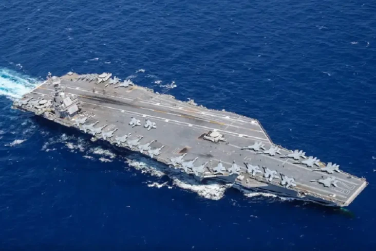 Spesifikasi USS Gerald...