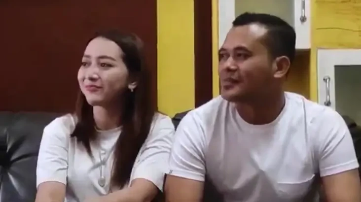 Heboh, Kades Cantik...