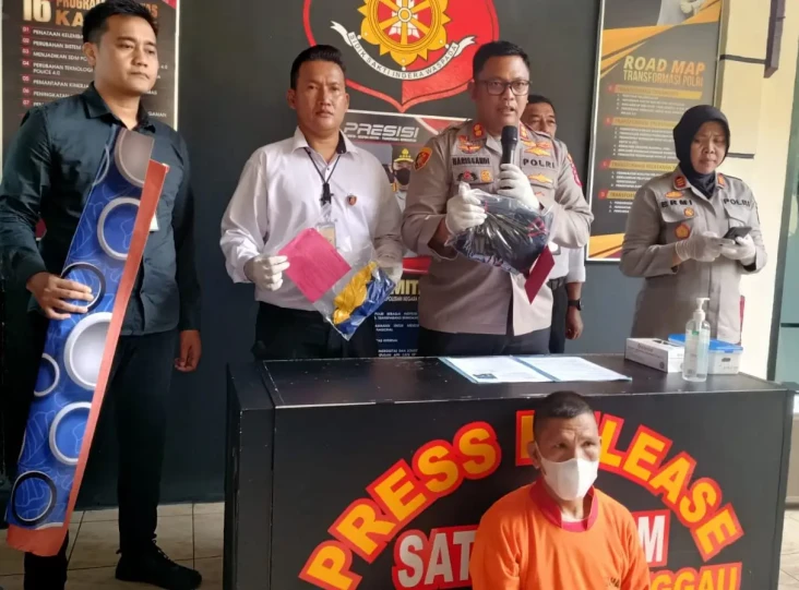 Menduda 21 Tahun, Mantan...