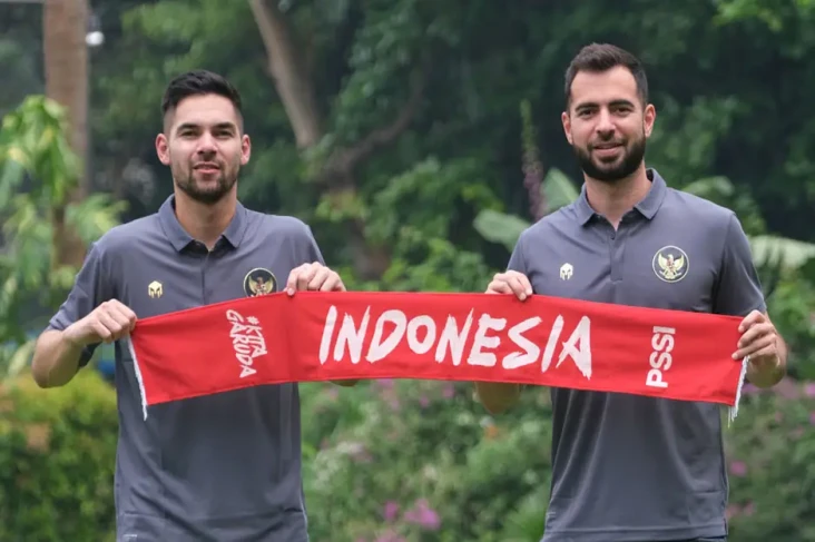 Besok Resmi Jadi WNI,...