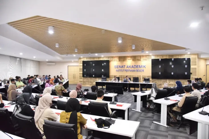 Rektor IPB Kumpulkan...
