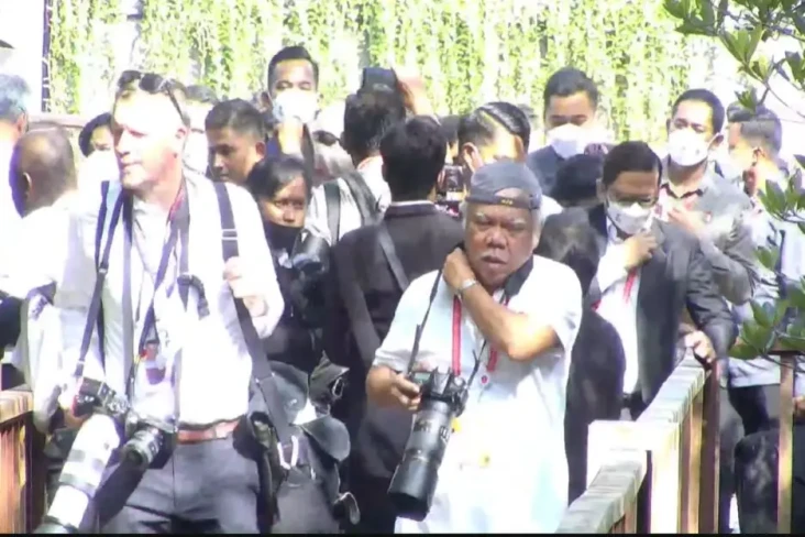 Gaya Menteri Basuki...