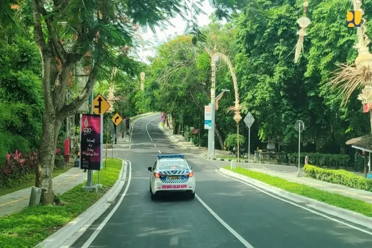 Percantik Jalan Sepanjang...
