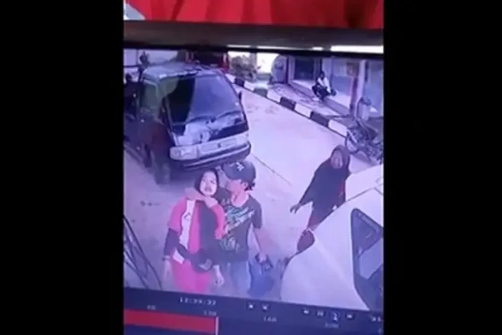 Viral Leher Karyawan...