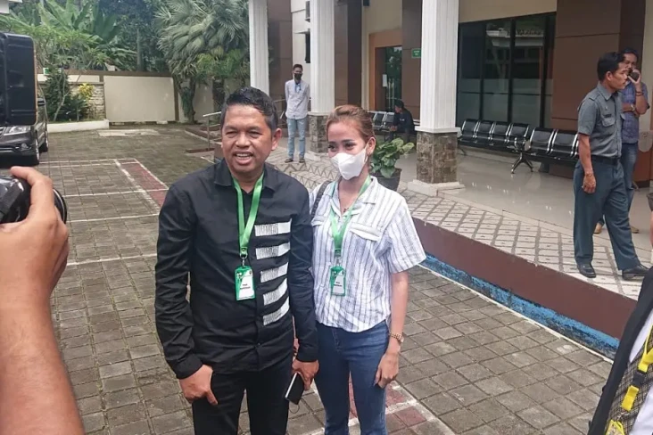 Bupati Purwakarta Neng...