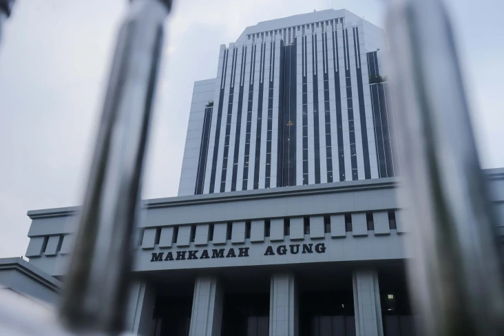 KPK Periksa Pensiunan...