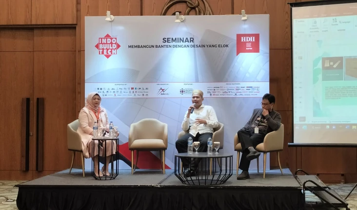 Membangun Banten dengan...