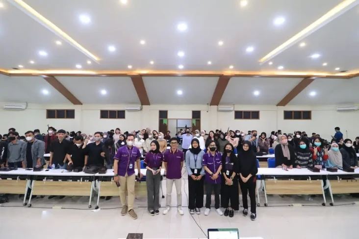420 Mahasiswa Ilmu Komunikasi...