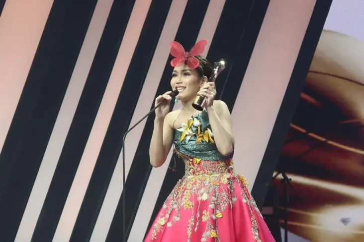 Ayu Ting Ting Boyong...