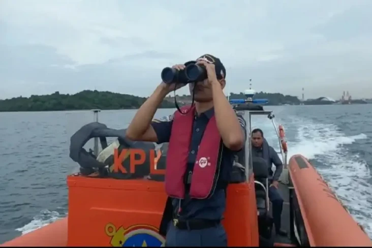 Kapal Pengangkut TKI...