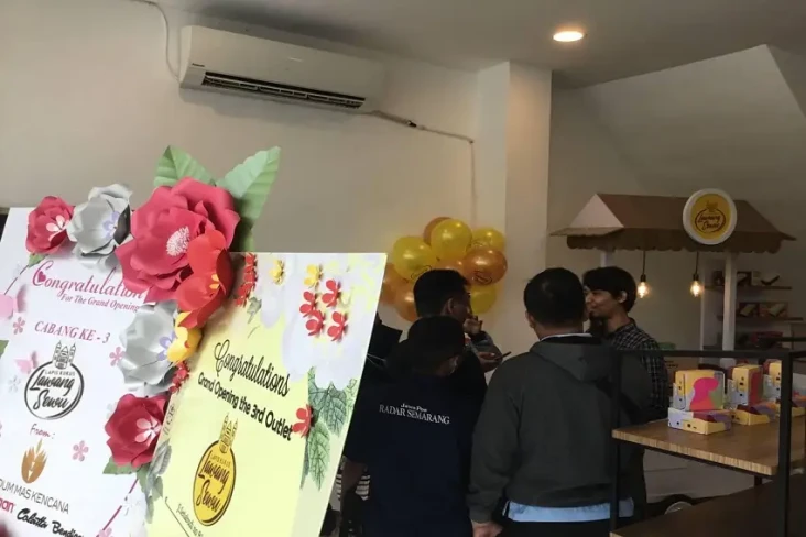 Buka Outlet Ketiga,...