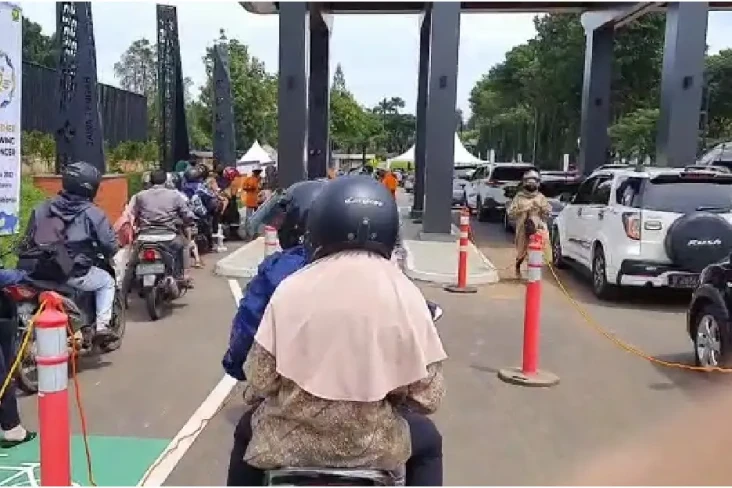Taman Mini Buka Perdana...