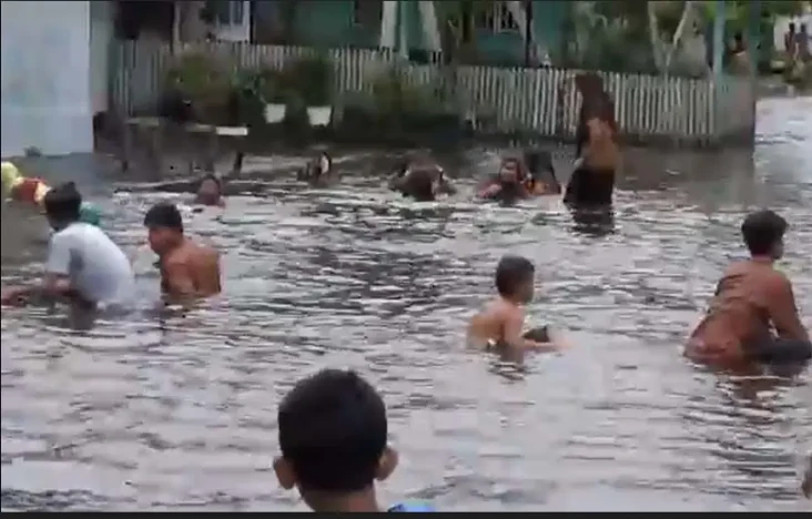 Banjir Rendam 16 Desa...