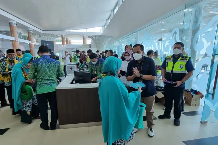 Resmi, Penerbangan Umrah...