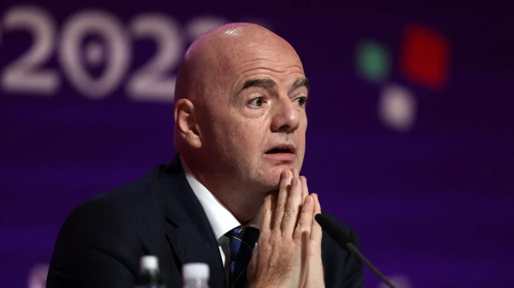 Presiden FIFA Gianni...