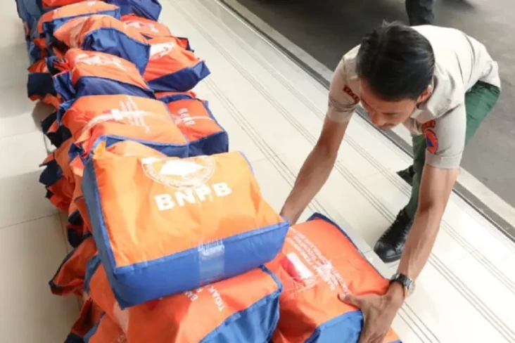 BNPB Dirikan 47 Tenda...