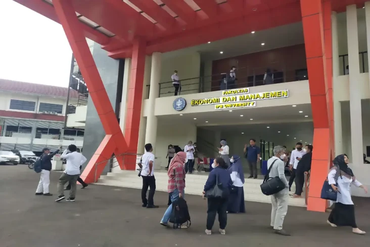Gempa Cianjur, Mahasiswa...