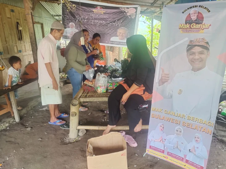 Mak Ganjar Buka Dapur...