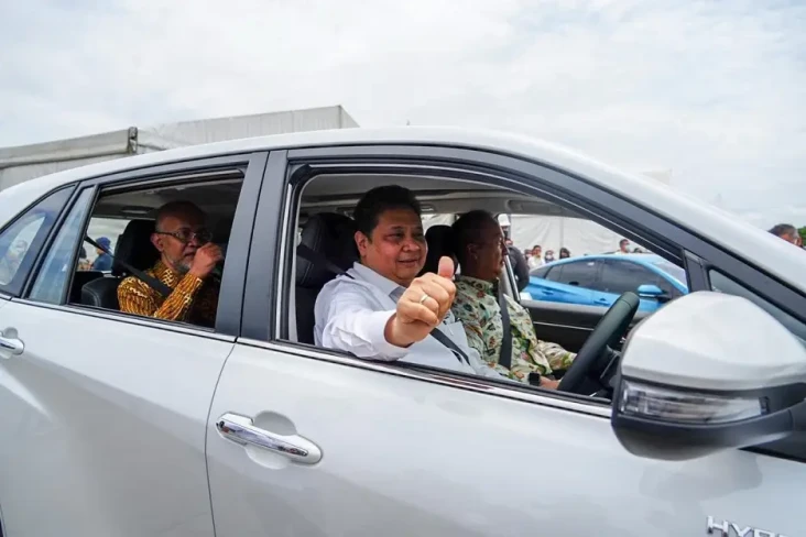 Sektor Otomotif Dukung...
