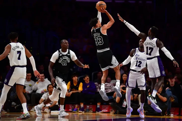 Hasil NBA, Senin ( 21/11/2022):...