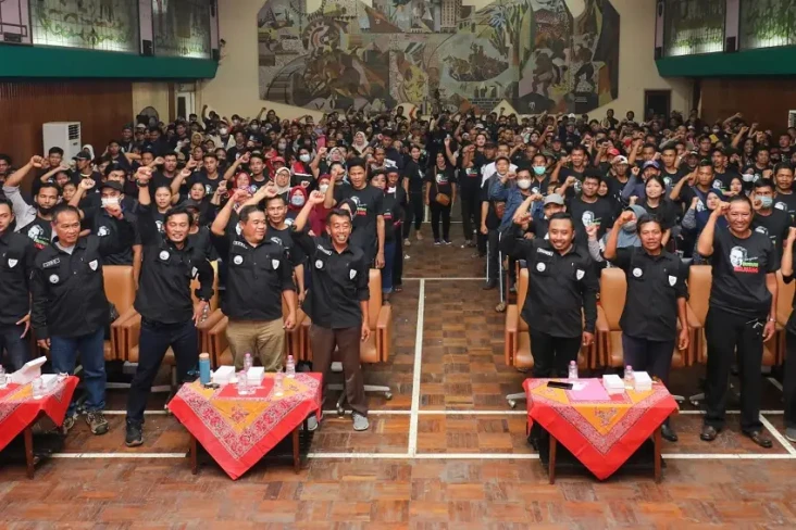 Ingin Pemimpin Komunikatif...