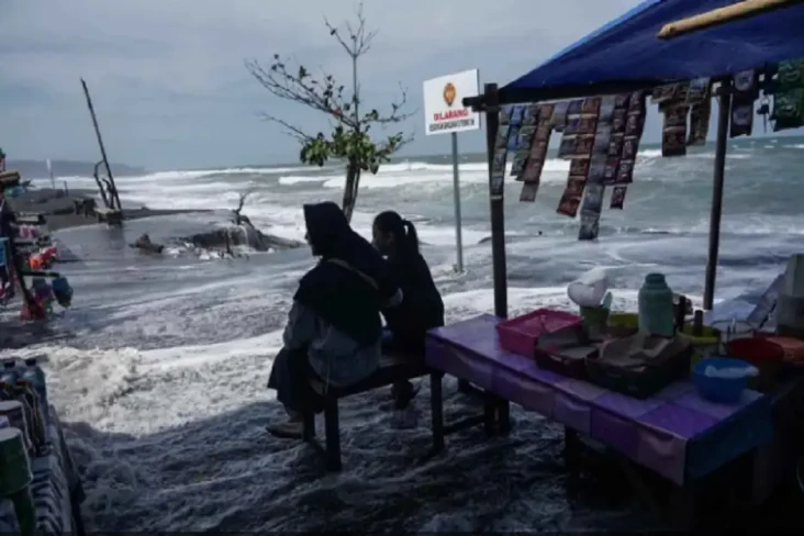 Gelombang Tinggi 6 Meter...
