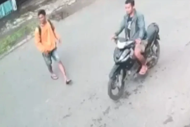 2 Pelaku Curanmor Terekam...