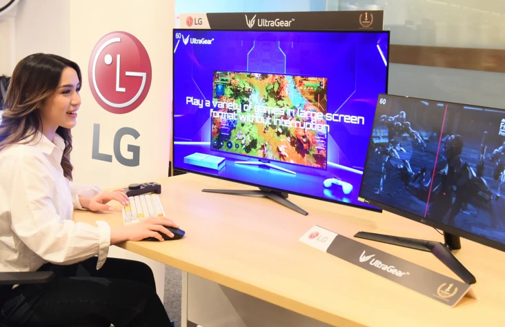 Monitor Gaming OLED...