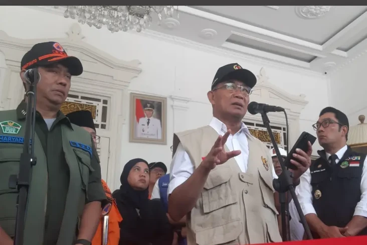 Menko PMK Pastikan Jalan...