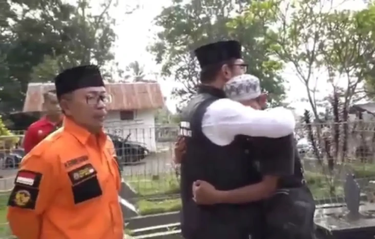 Air Mata Ridwan Kamil...