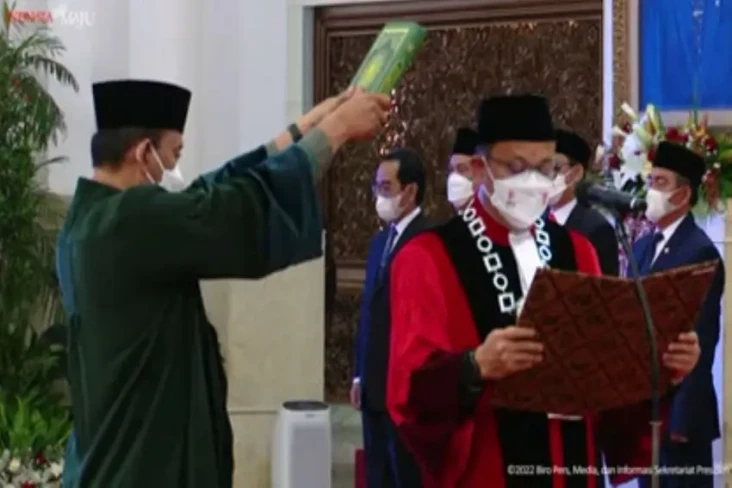 Dilantik Jokowi, Guntur...