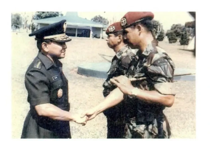 Marah! Sintong Panjaitan...