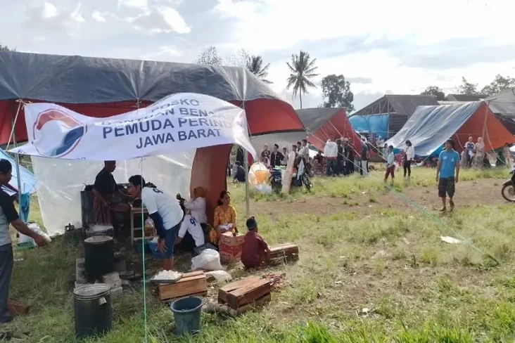 Terima Bantuan Perindo,...